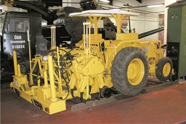 Der Gleisstopftraktor MTM 401