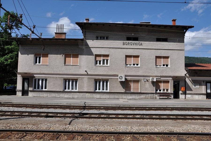 KM-46700-Bahnhof-Borovnica-07052015