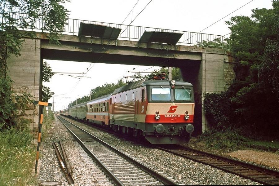 KM-1929-1044-201-1989-08-05-Guntramsdorf-Suedbahn-Ex233d